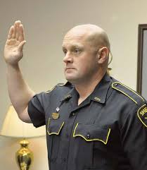 May010Lawman:Layout 1.qxd