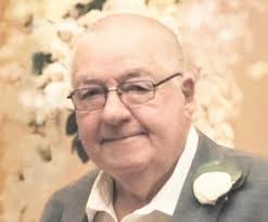 Daniel Lindley's Instagram, Twitter & Facebook