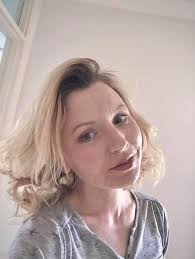 Kerry Clements's Instagram, Twitter & Facebook