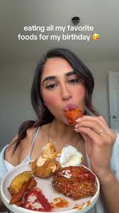 Delicious Birthday Meal Mukbang: Chicken Wings, Cheesy Bread, Mac N Cheese