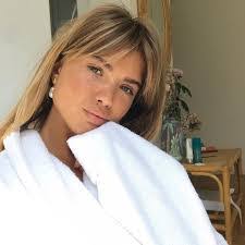 Sarah Laber's Instagram, Twitter & Facebook