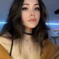 Lila Scherer's Instagram, Twitter & Facebook