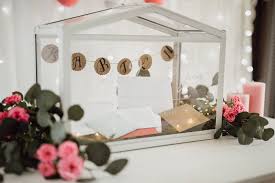 Gewachshaus Als Kartenbox Bei Der Hochzeit Gewachshaus Hochzeit Hochzeit Geschenketisch