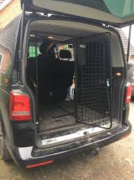 Pin Von Brendan Auf Heckgitter Hundebox Hunde Welpen