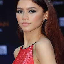 Have you picked up a red dress to make a bold statement at a party tonight? Makeup Looks For A Red Dress Red Dress Makeup