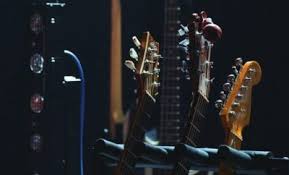 Bm a d menunggu langit kelam d bm a menunggu bintang terang. 12 Chord Gitar Lagu Indonesia Mudah Bisa Untuk Pemula Dailysia