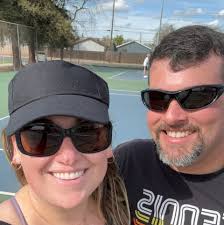 Are there tennis players to play with in Stockton?