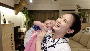 Geisha-turned-YouTuber Kimono Mom taps into the heart of parenting - The  Japan Times