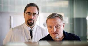 Krimalhauptkommissar frank thiel (axel prahl) und gerichtsmediziner professor dr. Interview Zum 30 Tatort Tatort Ard Das Erste