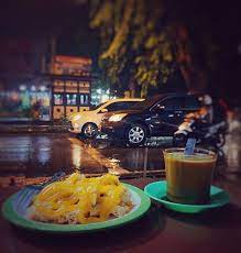 Hujan Dan Kamu Adalah Rindu Yang Bertemu Dalam Cangkir Kopiku Segelas Kopi Yang Jujur Tanpa Gula Dan Pemanis Buatan Kopi Kopimalam Kopi Hujan Kopi Cangkir