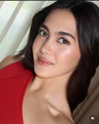 Happy Selife Sunday. Don't normally post photos. Just trying to get back to  myself and feel good about myself