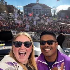 Davey Ahearn (@DaveyAhearn)