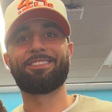 Robert Woolbright's Instagram, Twitter & Facebook