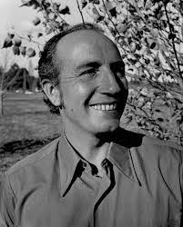 Beau Lyons's Instagram, Twitter & Facebook