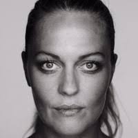 200+ "Dóra" profiles