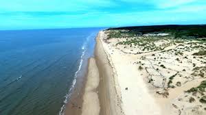 Formby beach is ideal for families, with a large car park, picnic areas and waymarked paths to the beach, dunes and woods. Formby Beach 1 Youtube