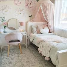 You tried a lot to make your small bedroom cozy but every time you failed because you don't have enough decorating knowledge about cozy bedroom ideas for small rooms. The Top 68 Cozy Bedroom Ideas Interior Home And Design
