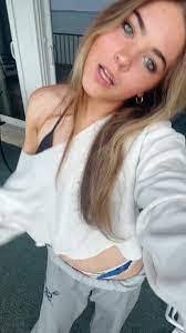 Taryn Starkey's Instagram, Twitter & Facebook