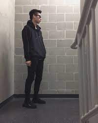 Balenci, balenci, balenci, balenciaga is a luxury fashion house which was founded in spain by cristóbal balenciaga, a designer born in guetaria, spain. Ø§Ù„Ù‚Ø¯Ø±Ø© Ø£Ø°Ù† ØªØ­ÙÙŠØ² How To Style Balenciaga Speed Trainers Dsvdedommel Com