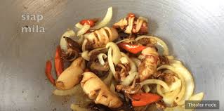 Sotong 1/2 kg serai 5 batang asam keping 1 bwg putih 5 ulas bwg besar 1 biji garam gula dan maggi cukup rasa. Resepi Melayu Sotong Masak Sos Tiram Daily Makan