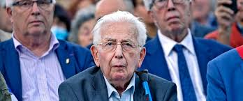 "Un passeur de la mémoire de la Shoah" : mort de Claude Bloch, dernier  survivant lyonnais d'Auschwitz