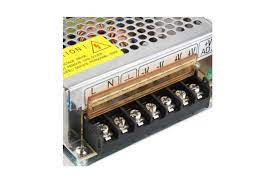 Il nostro prototipo collegato ad un carico di circa 8a di picco,. Bes 10620 Alimentatori Beselettronica Alimentatore 12v 10a 220v Stabilizzato Switch Trimmer Dissipatore Interno