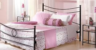 Siamo presenti sul mercato dal 1970, la nostra esperienza ci ha portato alla realizzazione di prodotti sempre più accattivanti ed unici nel loro genere. Letto Contenitore In Ferro Battuto Mondo Convenienza