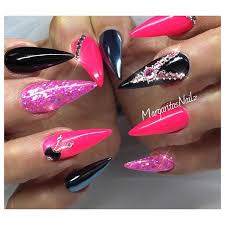 Black And Hot Pink Ombre Nails Hot Electric Pink And Black Sharp Stiletto Nails Pink Nails Gel Nails Black Stiletto Nails