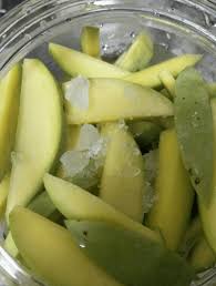 Menghabiskan hujung minggu dengan buat jeruk mangga. Resepi Jeruk Mangga Tanpa Pengawet Dah Tau Ker