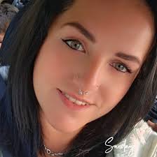 Can visitors donate iron nuggets