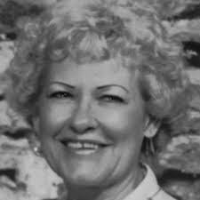 Polly Nelson's Instagram, Twitter & Facebook