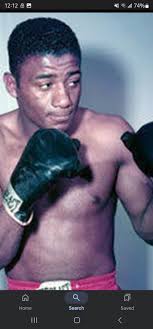 Most boxing pundits and fans would agree that Muhammad Ali had the fastest  hands of any heavyweight champion. But who was second? For me, it's either  Mike Tyson, or Floyd Patterson. I