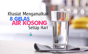 Membuat kulit tampak lebih cerah. 7 Khasiat Minum Air Kosong 8 Gelas Sehari Celoteh Ummi