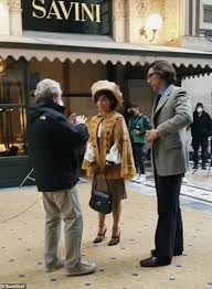 In a new trailer for house of gucci out thursday evening, actor jared leto looks practically unrecognizable as paolo gucci. Lady Gaga Wears Vintage Fringed Cape To Film House Of Gucci In Milan With Adam Driver Aktuelle Boulevard Nachrichten Und Fotogalerien Zu Stars Sternchen