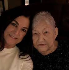 Justin Leedy's Instagram, Twitter & Facebook