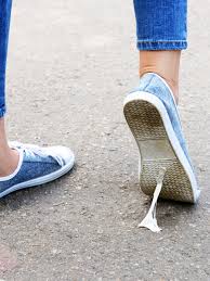 Hierbei wird jeden tag 16 stunden gefastet und die restlichen 8 stunden verbleiben zur nahrungsaufnahme. In Kaugummi Getreten So Entfernst Du Es Schnell Und Einfach Wunderweib