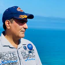 العلم نور والجهل عار