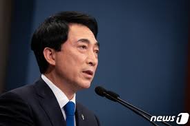 Blog 또는 web log)는 정보 공유나 의견 교환을 목적으로 올리는 글을 모아 월드 와이드 웹상에 게시하는 웹사이트의 일종이다. Wyzdkjhnirgb4m