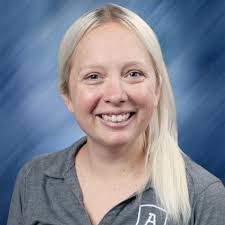 Lindsey Graf's Instagram, Twitter & Facebook