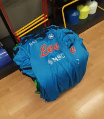 Jun 26, 2021 · il napoli si prepara alla rivoluzione per quanto concerne la maglia della stagione 2021/2022. Tvsemsbag Nvvm