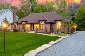 modern bungalow bracebridge ontario ca 999 900 611k homes for sale in canada s most beautiful small towns lo small towns modern bungalow most beautiful