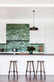 Je vindt hier heerlijke recepten, culy tips en de leukste restaurants. Cuisine Blanche 25 Idees Deco Pour S Inspirer En 2020 Cuisine Blanche Idee Deco Cuisine Cuisines Dans Salon