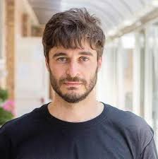 Parlano elena sofia ricci e gianmarco saurino. Lino Guanciale Parla De La Porta Rossa E Fa Un Annuncio Video Lanostratv