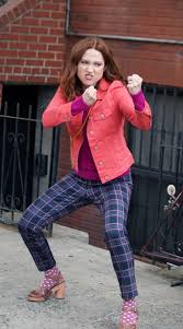 And kemper's performance is everything. Ellie Kemper On The Set Of Unbreakable Kimmy Schmidt 10 Gotceleb
