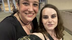 going to atlanta to see THE CURE at state farm arena! (atlanta trip vlog 2)  : r/Lifepluscindy_snark