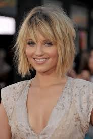 Carre Plongeant Degrade 10 Modeles De Coupes Pour L Adopter Cosmop Carre Plongeant Cheveux Carre Plongeant Degrade Cheveux Fins Coupe Cheveux Carre Degrade