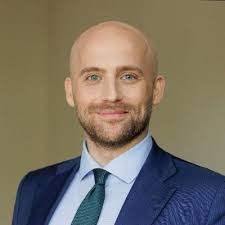 Quel bonheur d'être assermenté au Barreau du Québec aujourd'hui et de  rejoindre cette profession que j'aime et admire! Une gratitude immense me  remplit à l'égard de mes collègues, mes mentors, ma… |