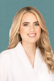 Kara Peck's Instagram, Twitter & Facebook