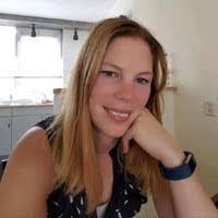 Danielle Peek's Instagram, Twitter & Facebook