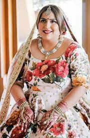 Plus Sized Indian Bride Sabyasachi Ushers A New Era Of Wedding Wear Plus Size Brides Indian Bride Wedding Dress Guide
